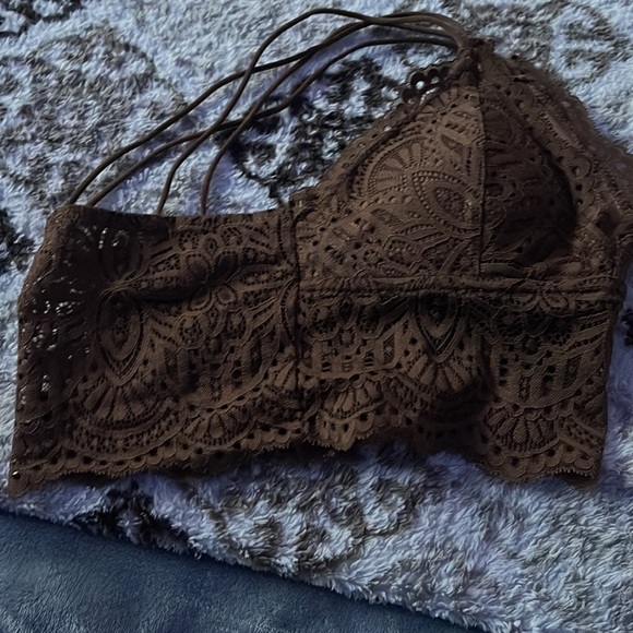 Barely worn is a  medium - Picture 4 of 4